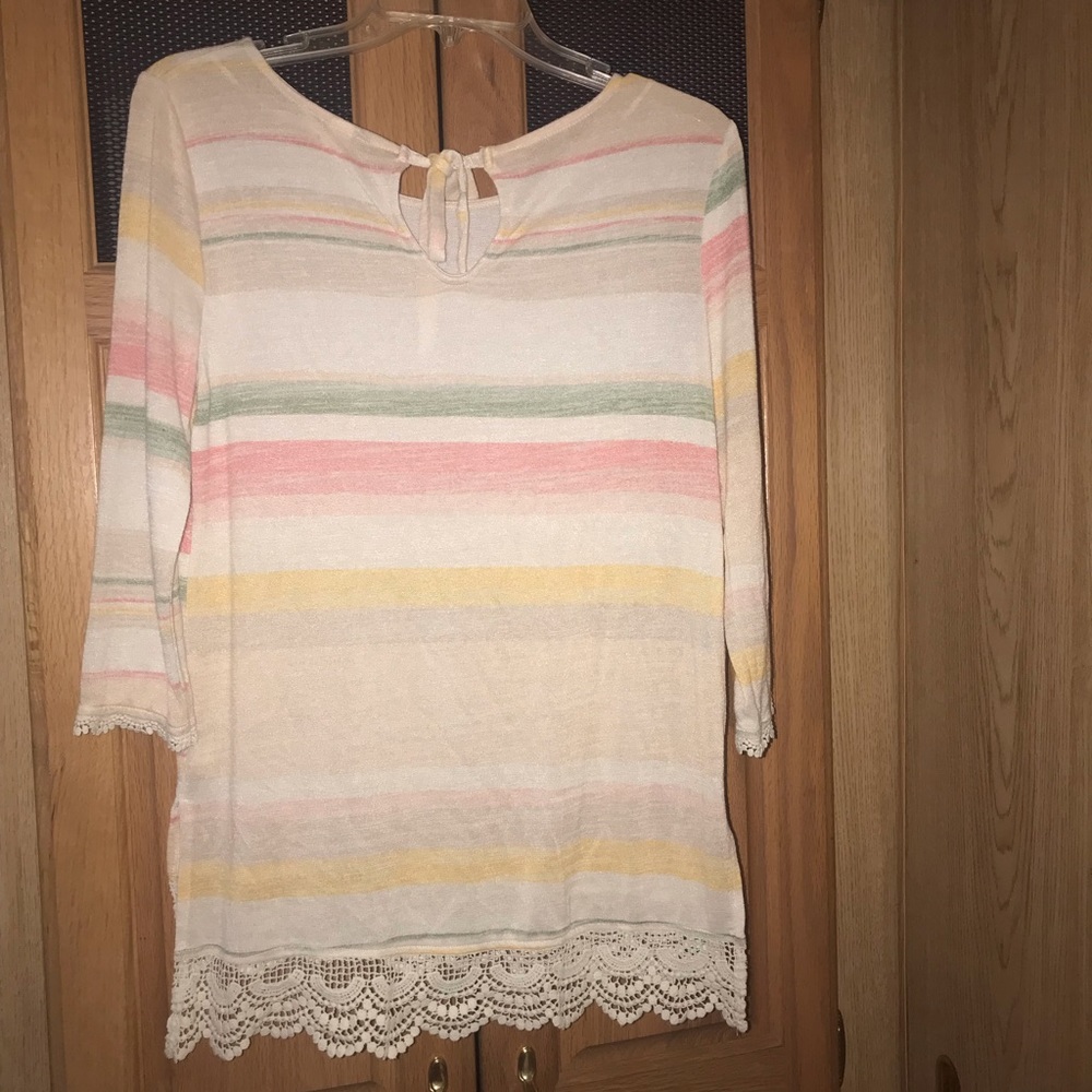 Lauren Conrad small  crocheted edges top shirt LC